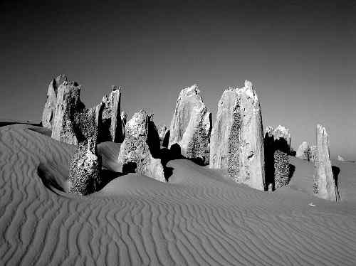 800px_pinnacles_western_australia.jpg - 15.39 kb